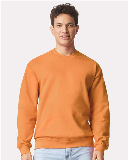 Gildan SF000 - Unisex Softstyle® Midweight Crewneck Sweatshirt