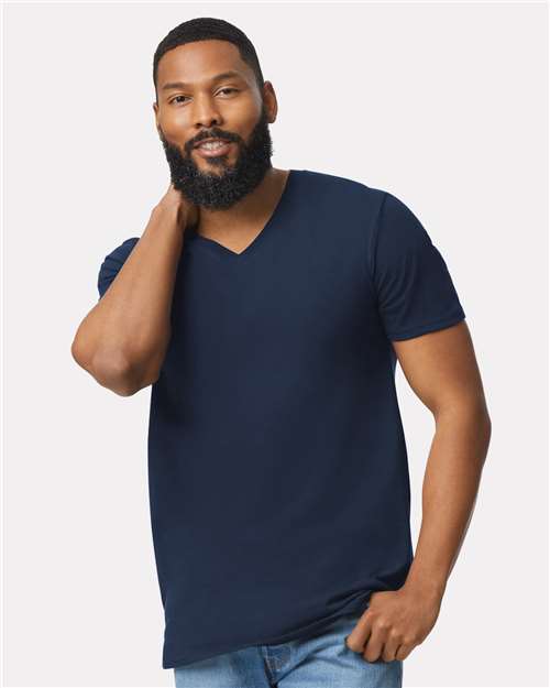 Gildan 64V00 - Unisex Softstyle® V-Neck T-Shirt