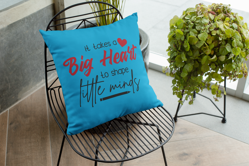 ❤️ “It Takes a Big Heart to Shape Little Minds” Black Font DTF Transfer FT583