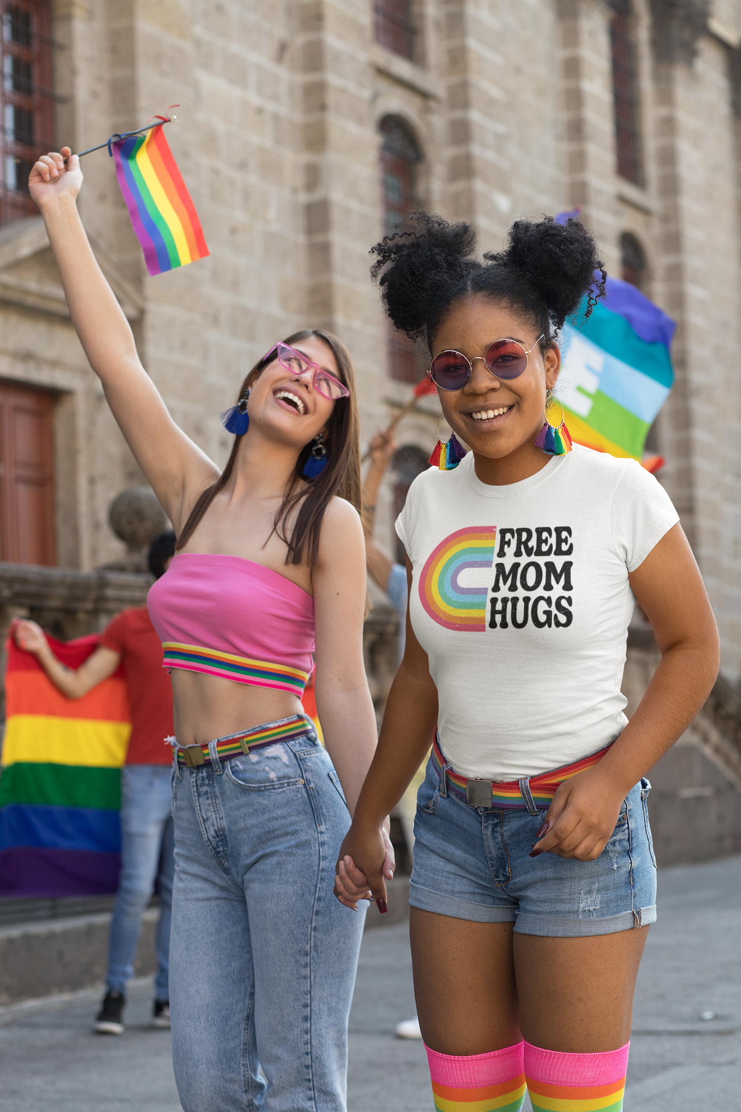 🌈 Free Mom Hugs FT335