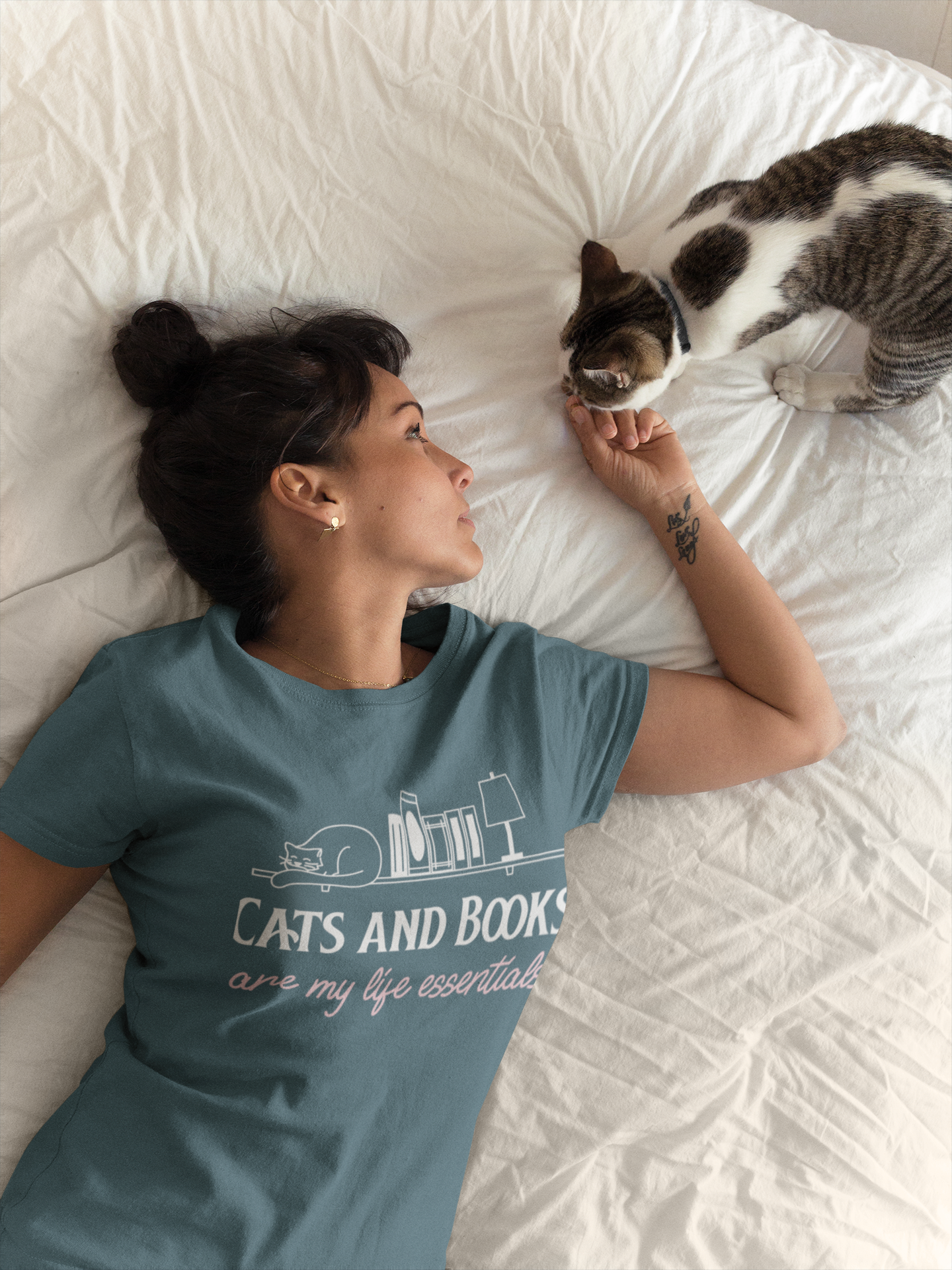 📚🐈 Cats and Books | Cozy Lifestyle DTF Transfer FT863
